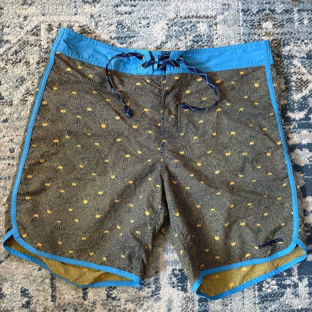 Patagonia Wavefarer Hybrid Boardshorts - Picture 2 of 7